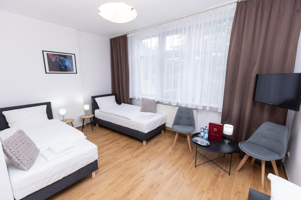 Hotel Tor Kielce Cminsk Экстерьер фото