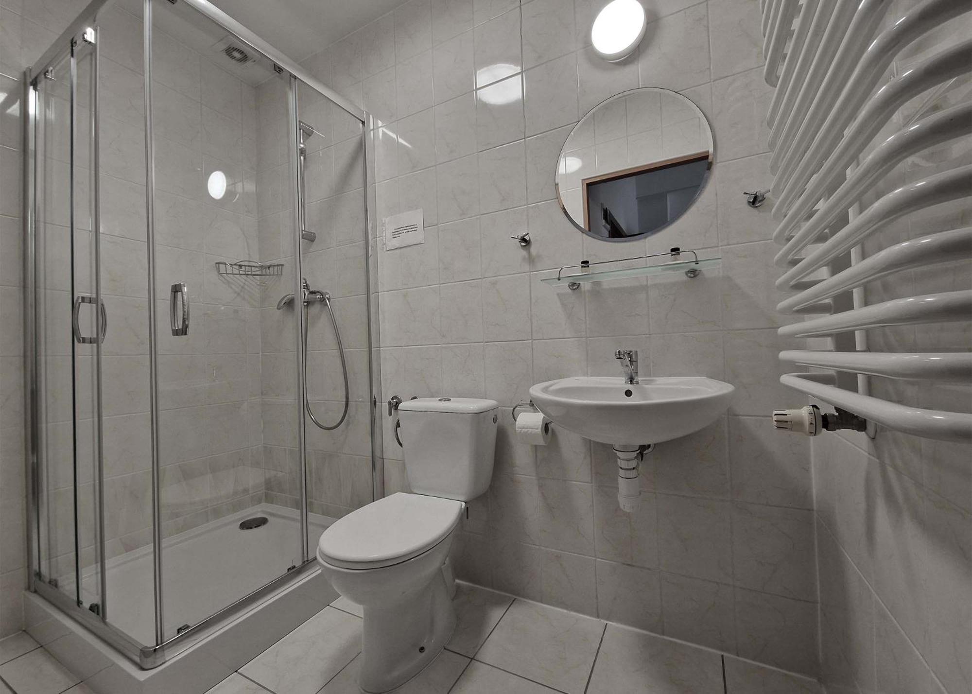 Hotel Tor Kielce Cminsk Экстерьер фото