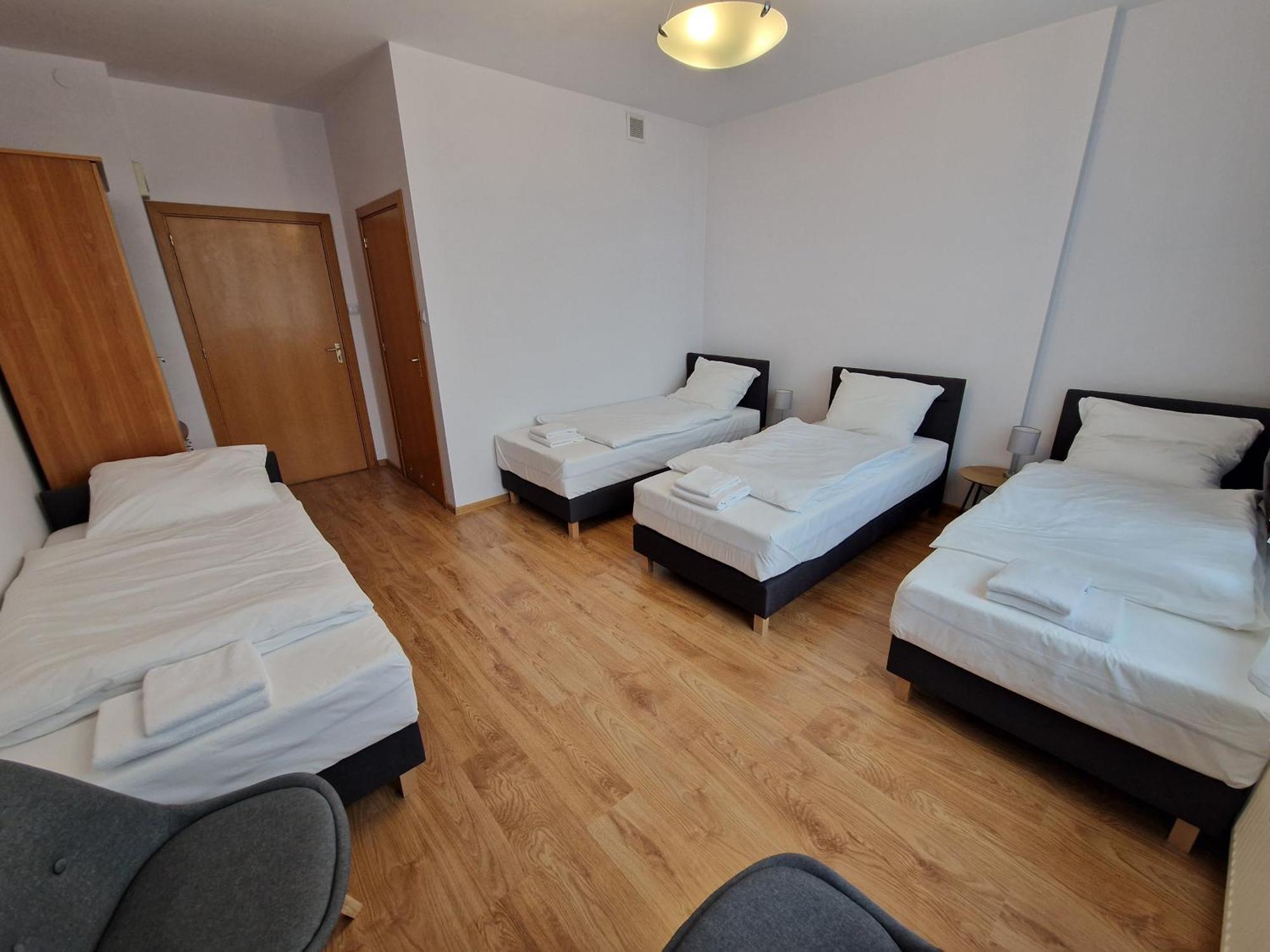 Hotel Tor Kielce Cminsk Экстерьер фото