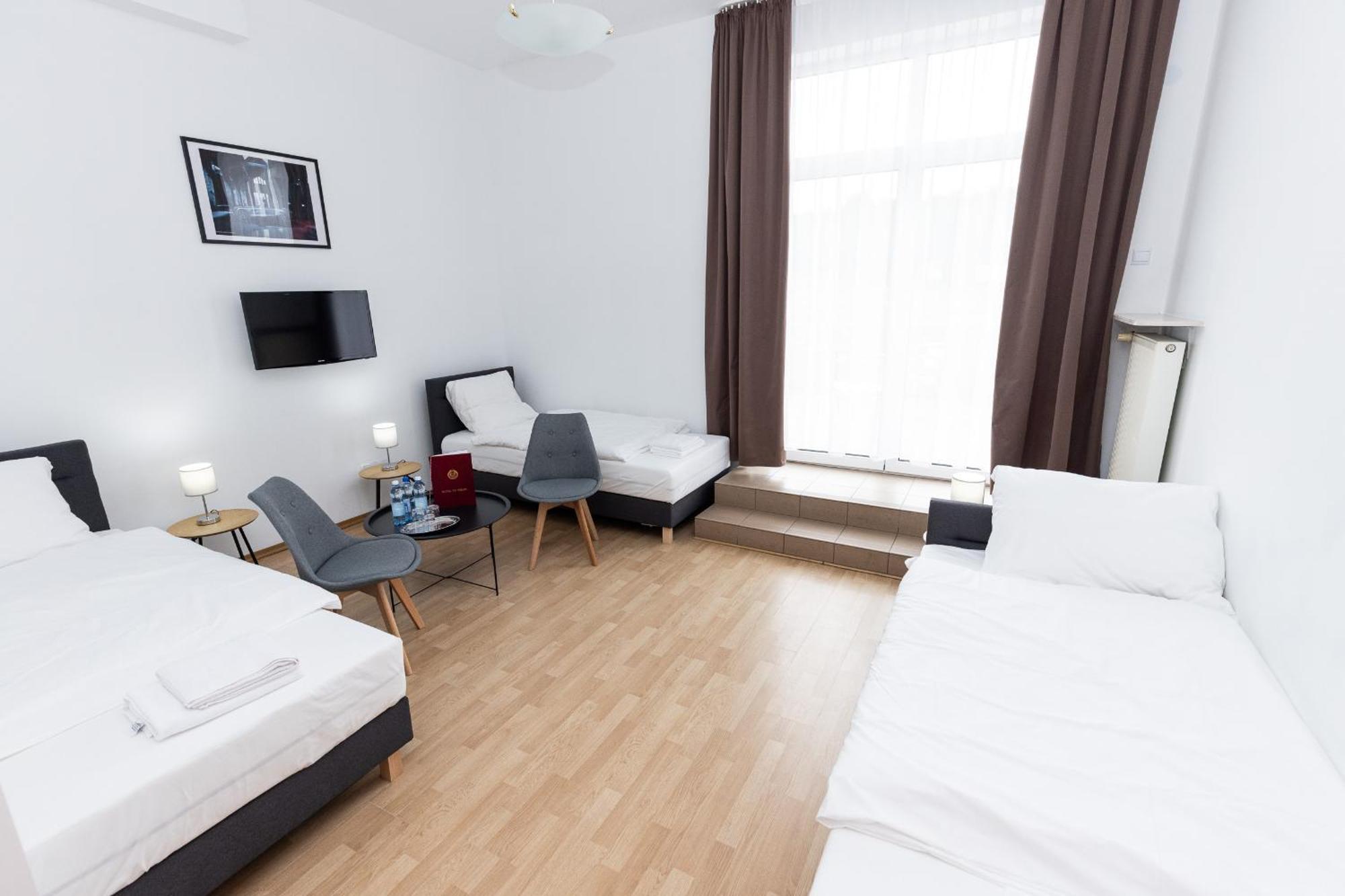 Hotel Tor Kielce Cminsk Экстерьер фото
